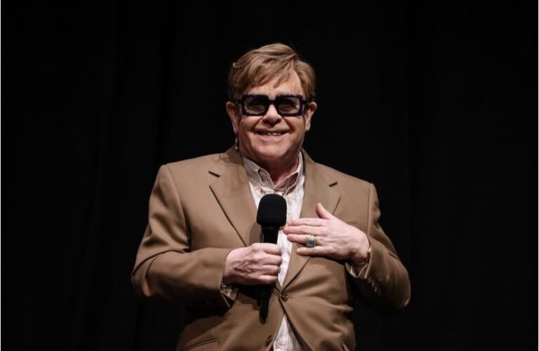 Gay Singer Elton John Goes Completely Blind: Heres Why